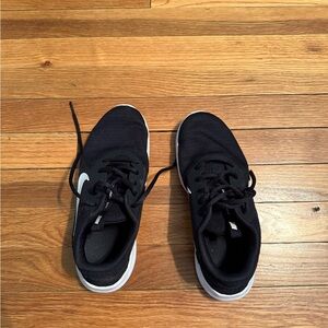 Women’s Black Nike Flex Experience